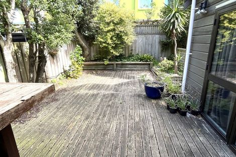 Photo of property in 2/64 Kaikoura Street, Maupuia, Wellington, 6022