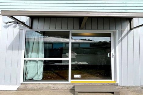 Photo of property in 21 Queen Mary Avenue, New Lynn, Auckland, 0600