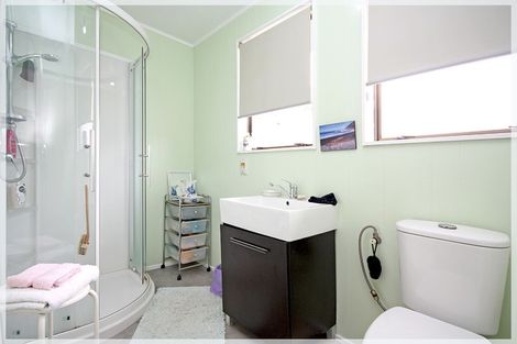 Photo of property in 7 Punga Street, Tangimoana, 4822