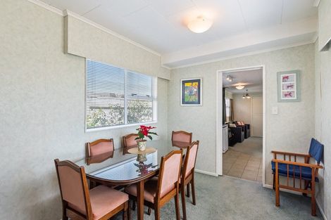 Photo of property in 5 Eruini Street, Waikanae Beach, Waikanae, 5036