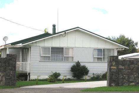 Photo of property in 94 Bruce Mclaren Road, Henderson, Auckland, 0612
