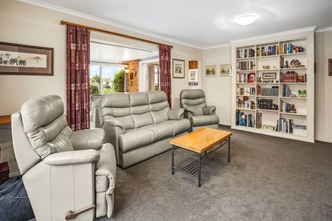 Photo of property in 21 Bidwell Place, Hillmorton, Christchurch, 8025