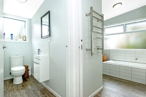 Photo of property in 11 Wellington Street, Te Hapara, Gisborne, 4010