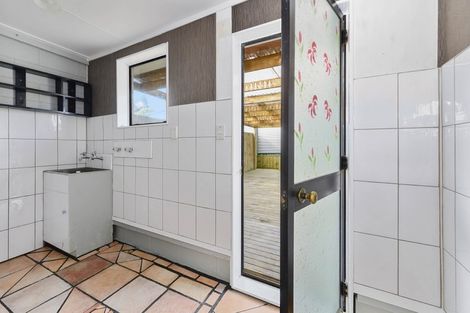 Photo of property in 1a Aries Place, Kawaha Point, Rotorua, 3010