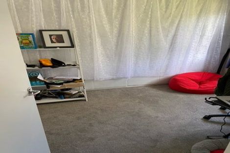 Photo of property in 1/19 Kathleen Street, Totara Vale, Auckland, 0627