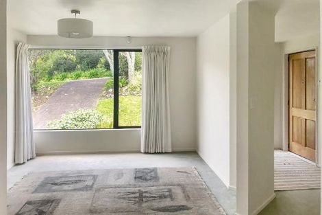 Photo of property in 4 Peter Terrace, Castor Bay, Auckland, 0620
