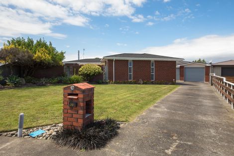 Photo of property in 30 Battersea Place, Roslyn, Palmerston North, 4414