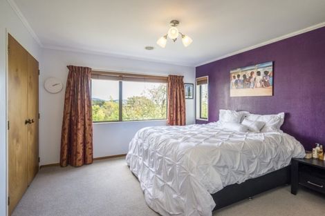 Photo of property in 128 Winara Avenue, Waikanae, 5036