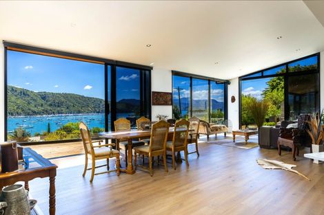 Photo of property in 324a Waikawa Road, Waikawa, Picton, 7220