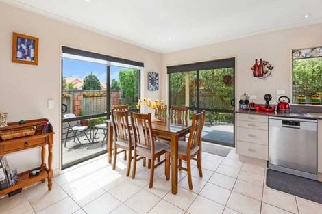 Photo of property in 17 Sams Way, Raumati South, Paraparaumu, 5032