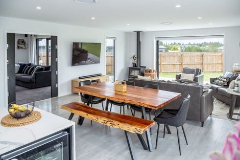 Photo of property in 8 Takahe Drive, Carterton, 5713