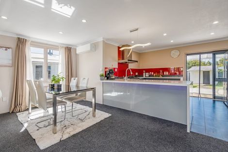 Photo of property in 134 Ruamahanga Crescent, Terrace End, Palmerston North, 4410