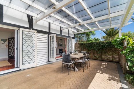 Photo of property in 41 Quadrant Road, Onehunga, Auckland, 1061