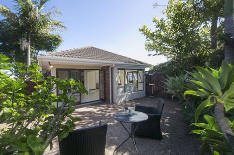 Photo of property in 13 Helga Crescent, Te Atatu Peninsula, Auckland, 0610
