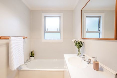 Photo of property in 25 Ralston Street, Allanton, Mosgiel, 9092