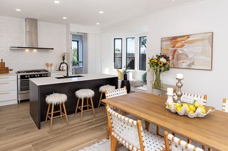 Photo of property in 8 Woodgers Way, Somerville, Auckland, 2014