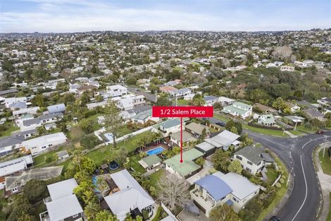 Photo of property in 1/2 Salem Place, Torbay, Auckland, 0630