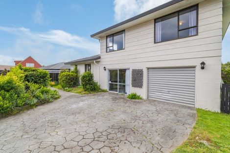 Photo of property in 8 Langham Place, Redwood, Christchurch, 8051