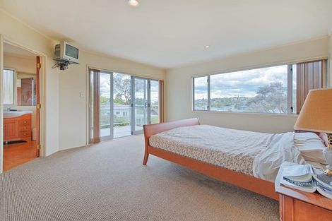 Photo of property in 414a Beach Road, Mairangi Bay, Auckland, 0630