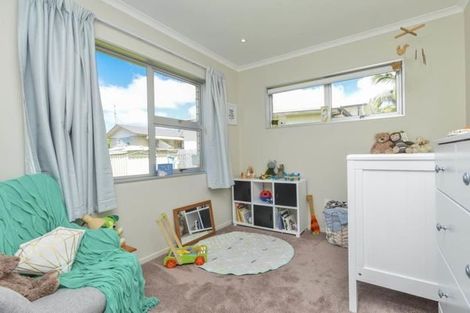 Photo of property in 145 Seddon Street, Pukekohe, 2120