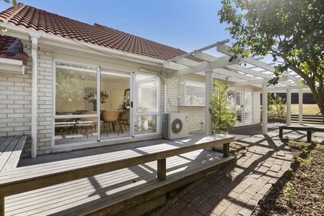 Photo of property in 16 Whitford Road, Howick, Auckland, 2014