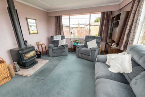 Photo of property in 6 Campbell Street, Alexandra, 9320