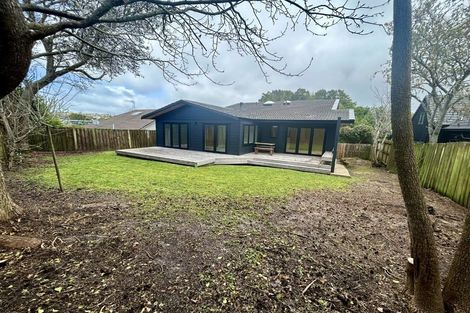 Photo of property in 82a Beach Road, Mellons Bay, Auckland, 2014