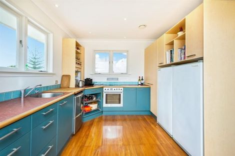 Photo of property in 3 East Avenue, Manly, Whangaparaoa, 0930