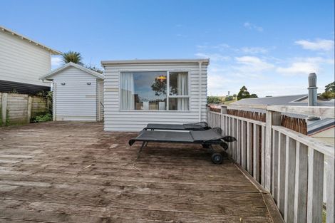 Photo of property in 132 Pioneer Road, Moturoa, New Plymouth, 4310
