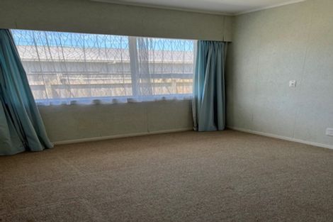 Photo of property in 1/17 Doment Crescent, Orewa, 0931