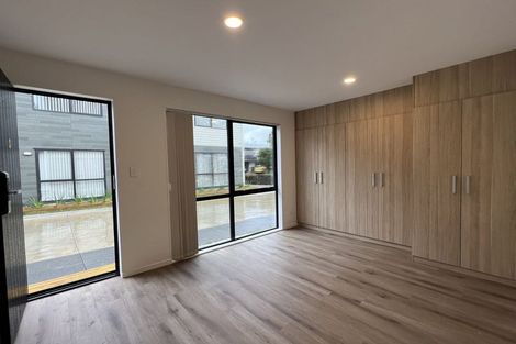 Photo of property in 15 Matukutureia Lane, Manurewa, 2102