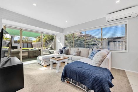 Photo of property in 9 Serrita Avenue, Sunnyhills, Auckland, 2010