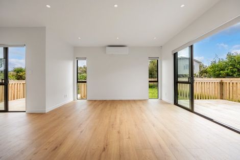Photo of property in 40f Evelyn Place, Hillcrest, Auckland, 0627