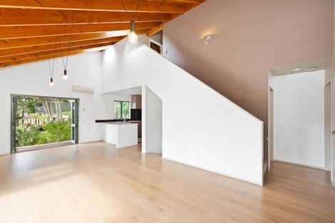 Photo of property in 6 Tree Fern Trail, Campbells Bay, Auckland, 0630