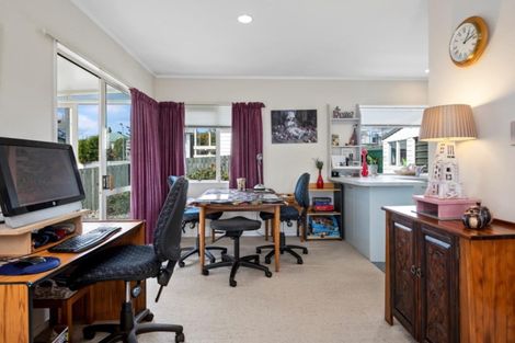 Photo of property in 2 Park View Rise, Gate Pa, Tauranga, 3112