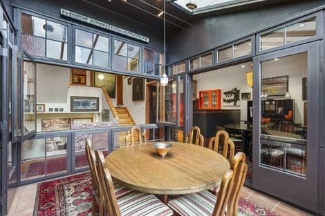 Photo of property in 2/47 Church Street, Devonport, Auckland, 0624