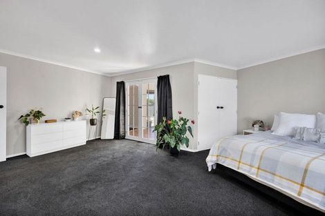 Photo of property in 9 County Drive, Hawera, 4610