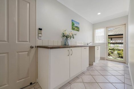Photo of property in 10 Limerick Place, Dannemora, Auckland, 2016