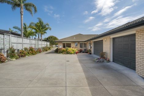 Photo of property in 12 Waterside Drive, Pyes Pa, Tauranga, 3112