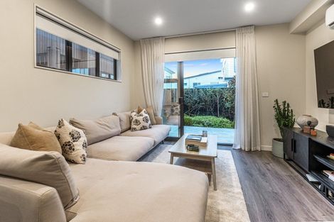 Photo of property in 21a Lumbarda Drive, Kumeu, 0810