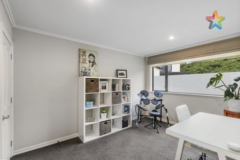 Photo of property in 47 Arahiwi Grove, Tirohanga, Lower Hutt, 5010