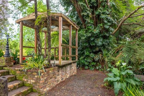 Photo of property in 195 Driving Creek Road, Coromandel, 3506