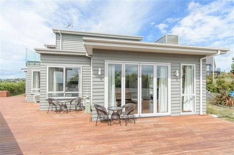 Photo of property in 2 Caldera Drive, Long Bay, Auckland, 0630