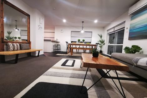 Photo of property in 4 Apple Orchard Way, Sunnyvale, Auckland, 0612