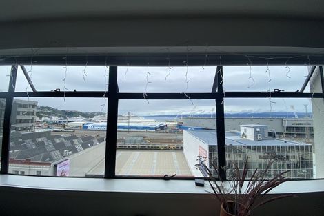 Photo of property in Quantum On Thorndon Quay, 7/163a Thorndon Quay, Pipitea, Wellington, 6011