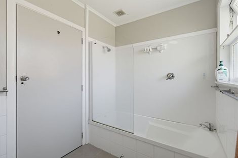 Photo of property in 2 Alastair Avenue, Owhata, Rotorua, 3010