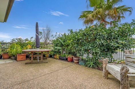 Photo of property in 70 Palm Springs Boulevard, Papamoa Beach, Papamoa, 3118