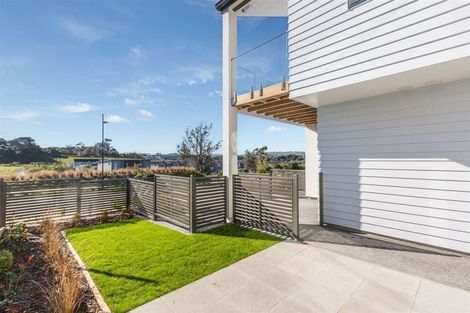 Photo of property in 3a Koreke Close, Kenepuru, 5022