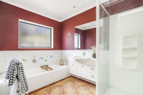 Photo of property in 4 Keswick Crescent, Huntington, Hamilton, 3210