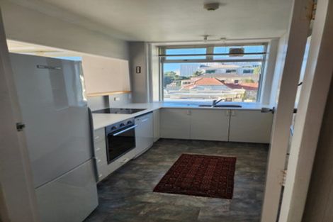 Photo of property in Jerningham Apartments, 20 Oriental Terrace, Oriental Bay, Wellington, 6011